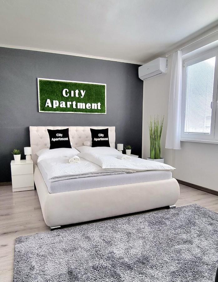 City Apartment Štúrovo Eksteriør billede